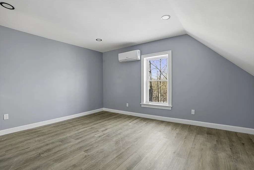 Photo of 140 Spring St
