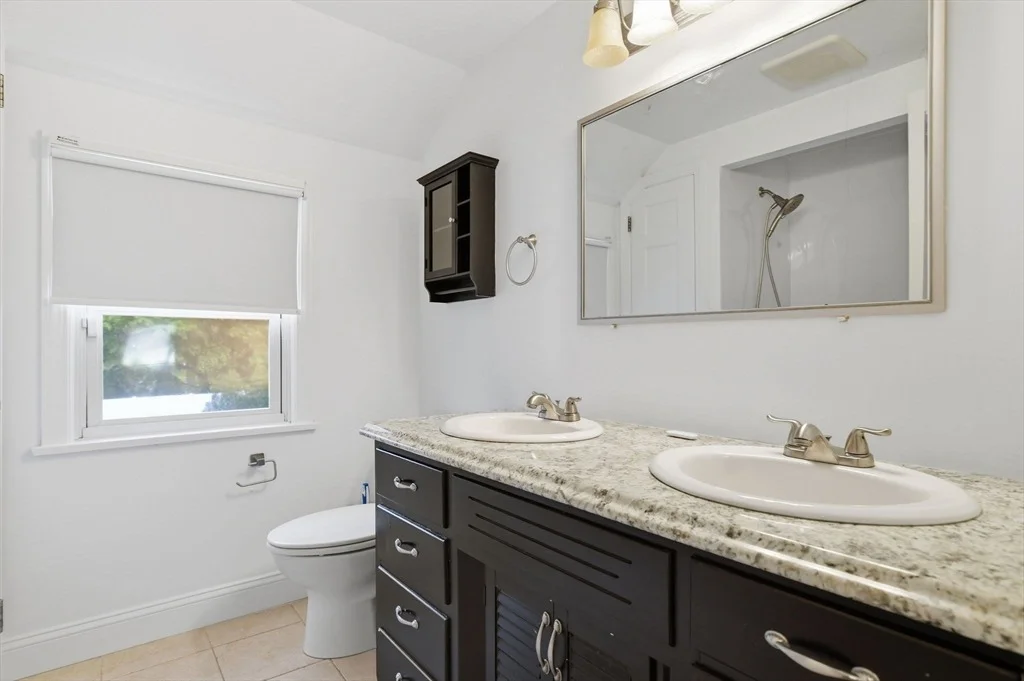 Photo of 107 Viscount Rd