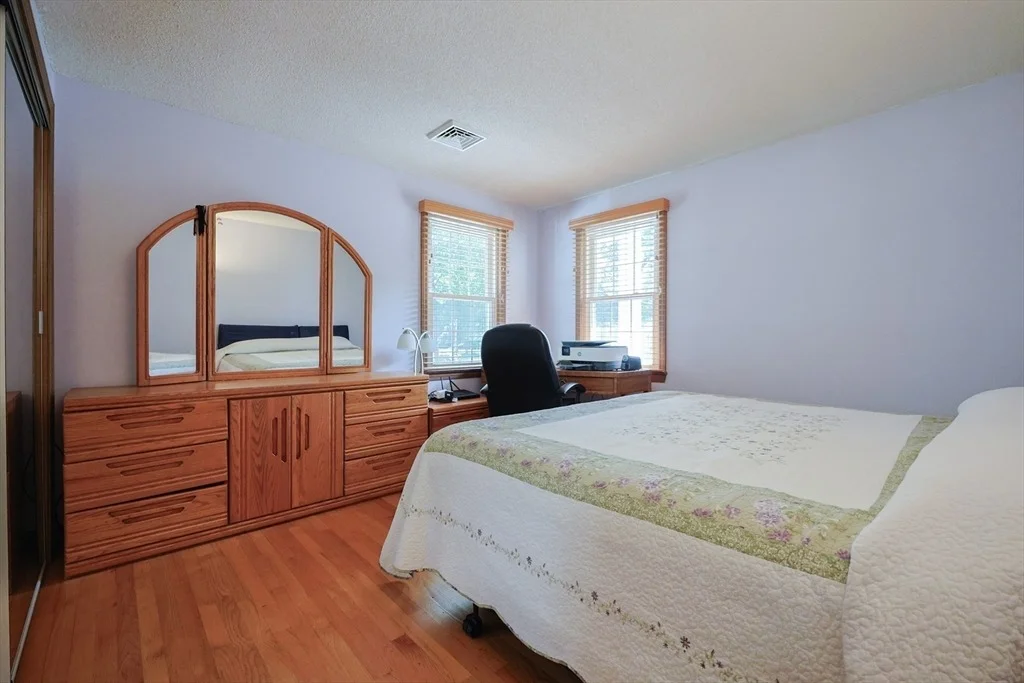 Photo of 6 Weetamoe Dr