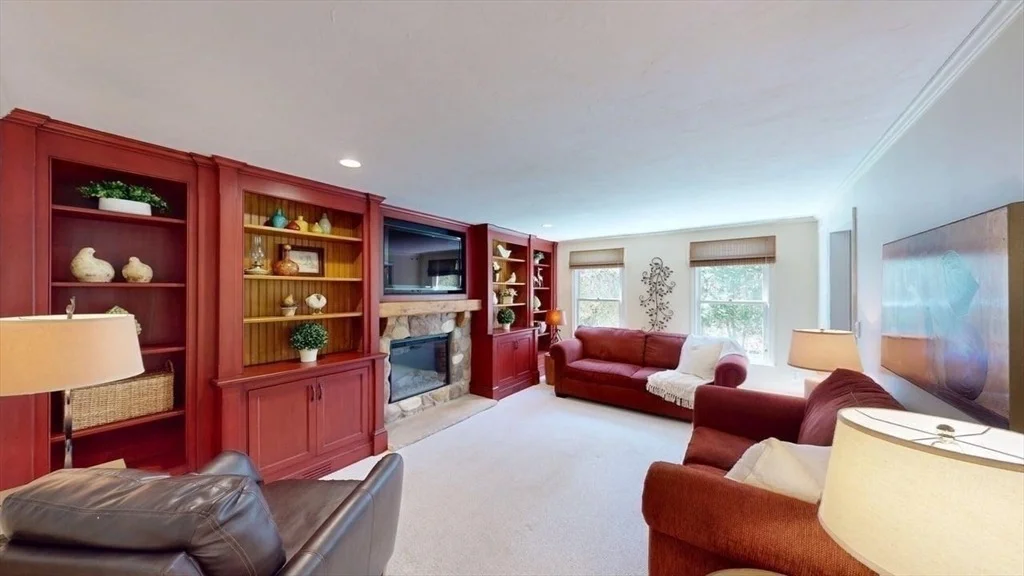Photo of 4 Oak Dr