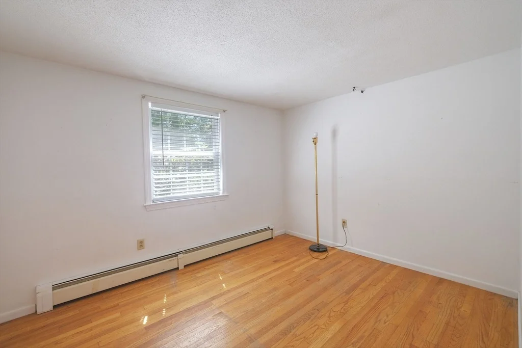 Photo of 175 Knotty Pine Ln