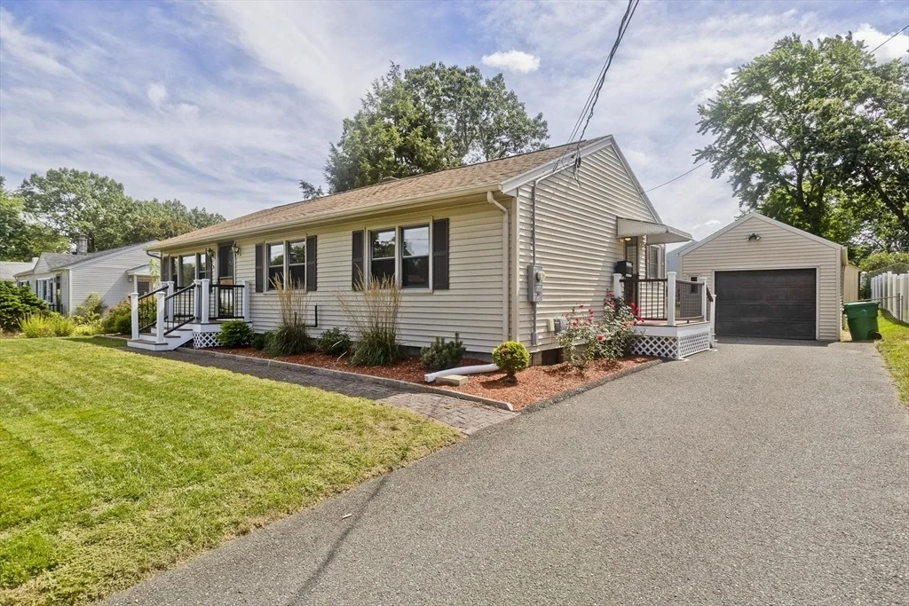 Photo of 25 Andover Rd