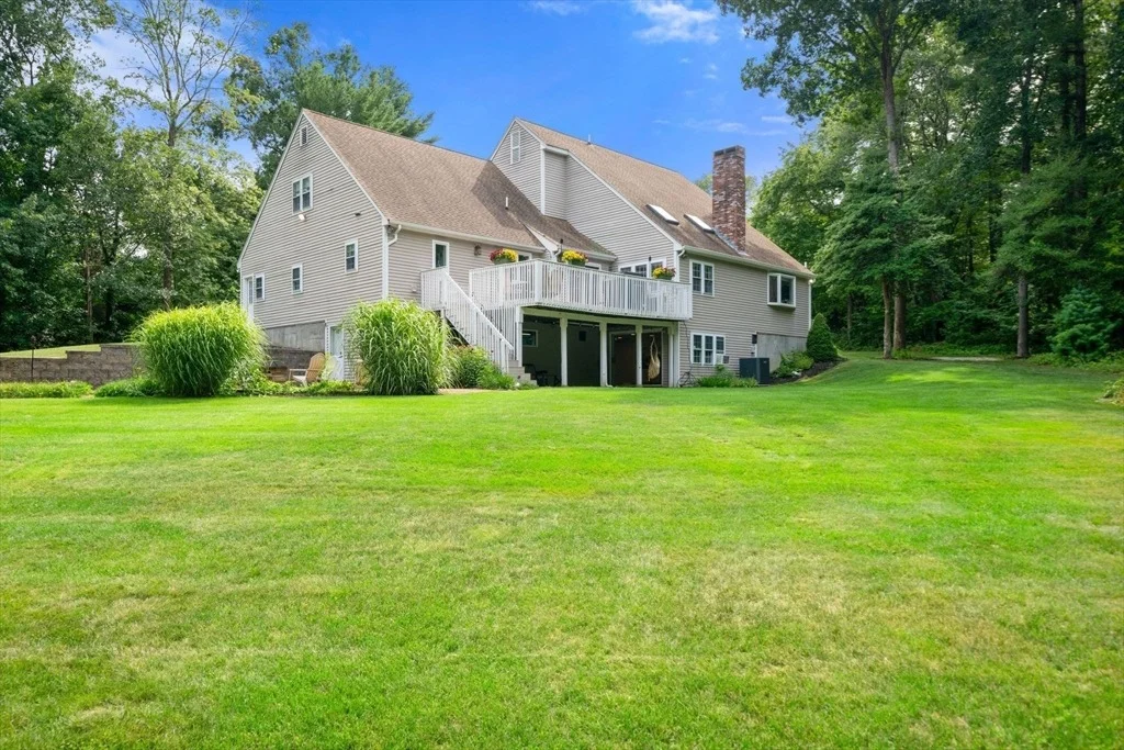 Photo of 359 Holly Rd