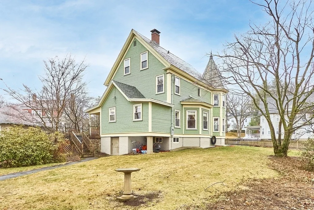 Photo of 82 Washington St