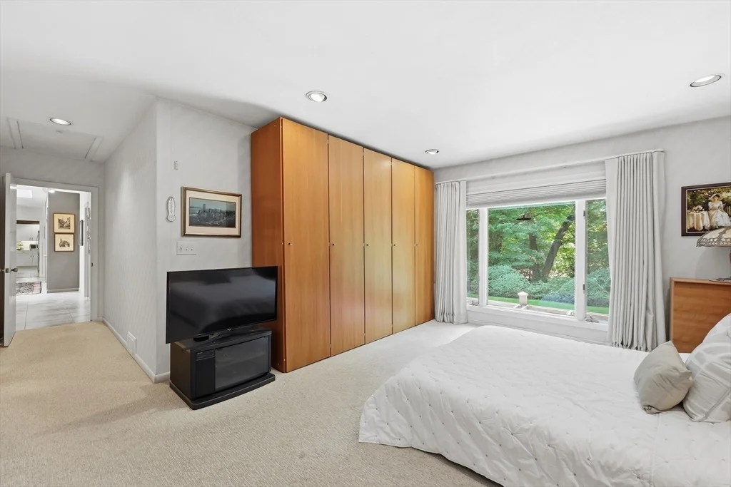 Photo of 200 Crestview Circle