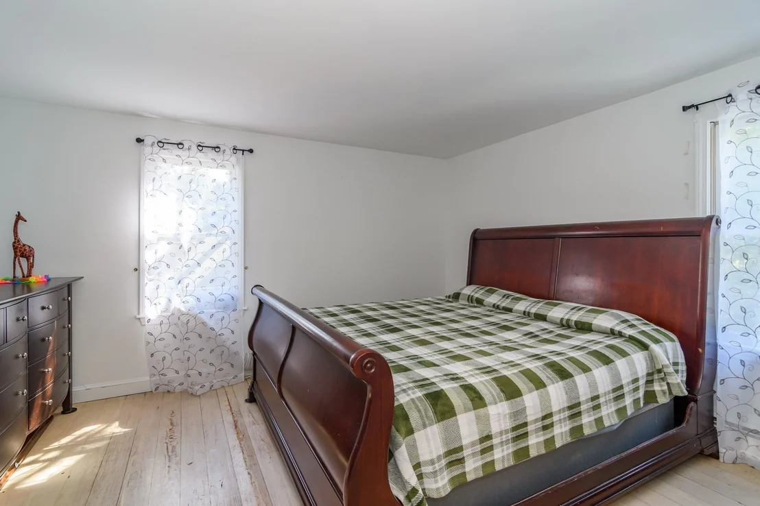 Photo of 191 James Cir