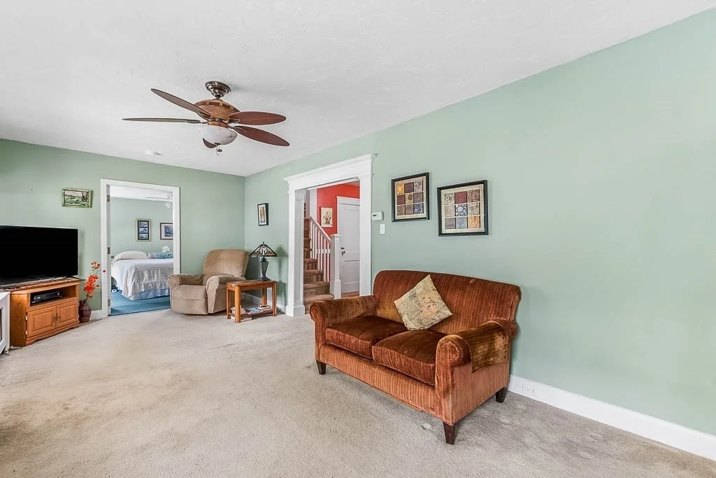 Photo of 28 East Riverside Drive