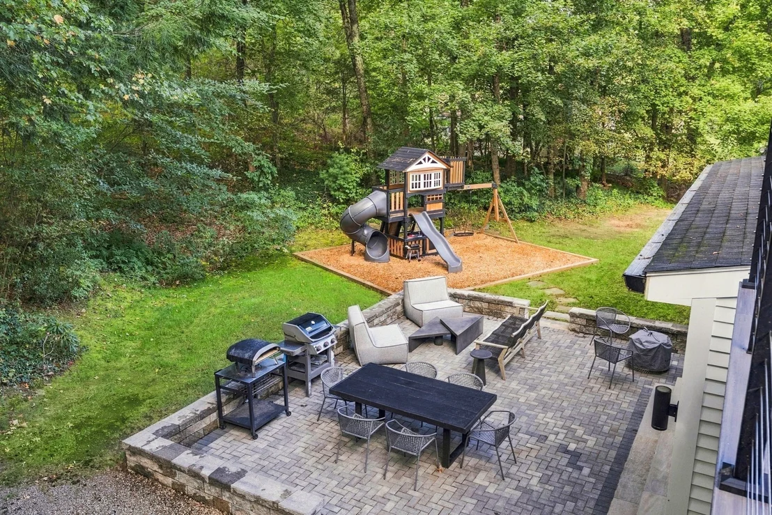 Photo of 25 Meadowbrook Road