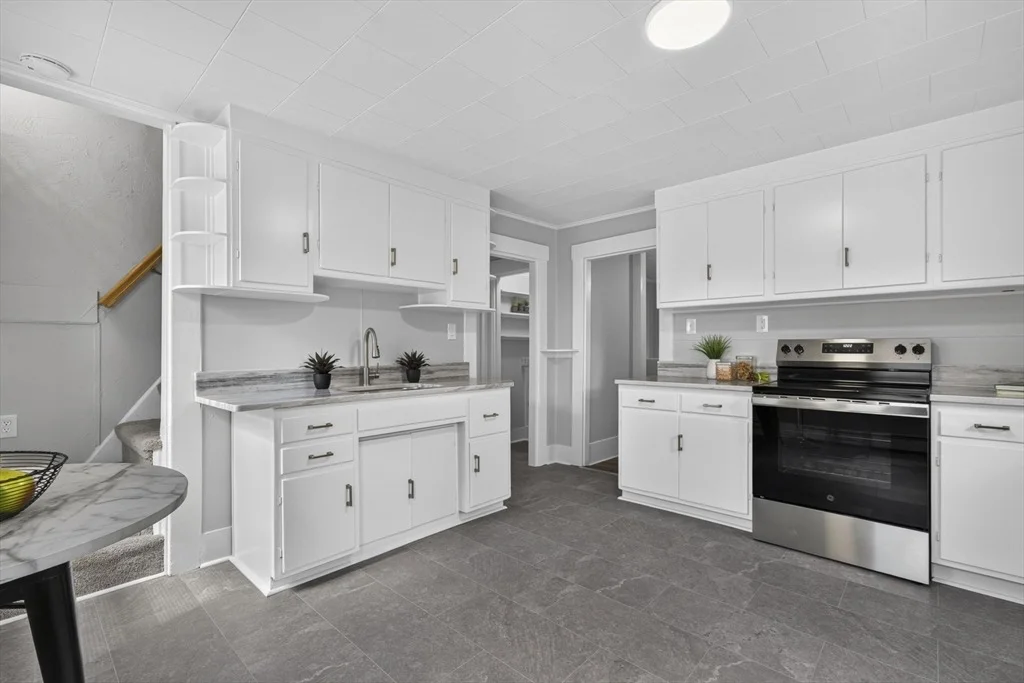 Photo of 70 Juniper St