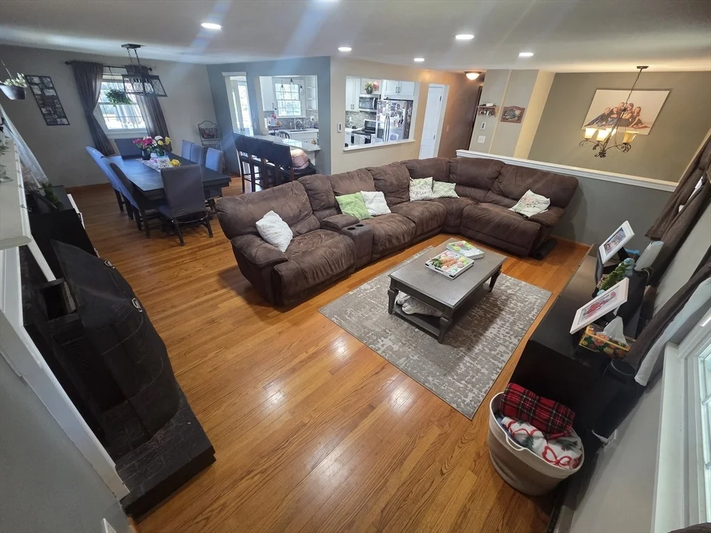 Photo of 166 Pomeroy Meadow Rd
