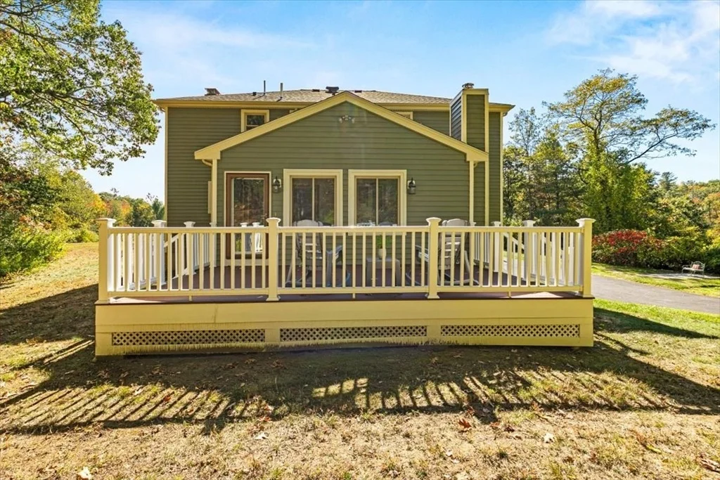 Photo of 480 Sharpners Pond Road