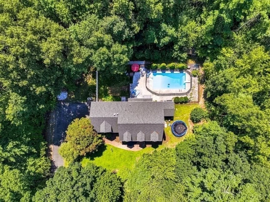 Photo of 14 Cedar Ridge Ln