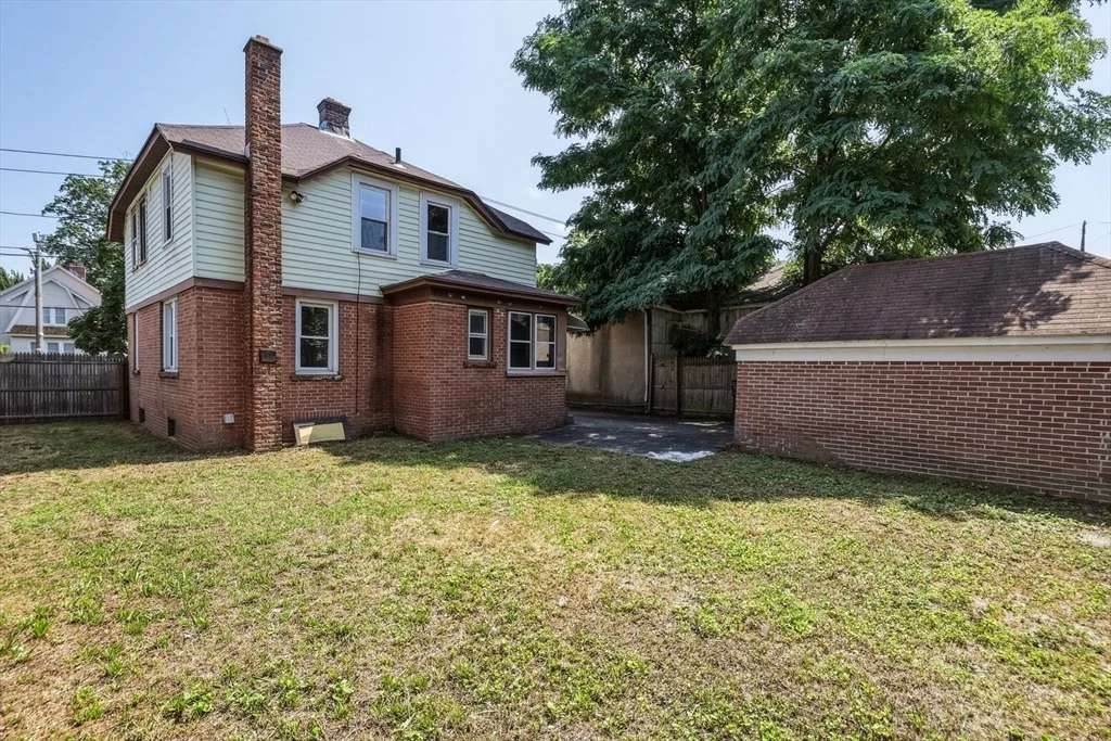 Photo of 1200 Saint James Ave