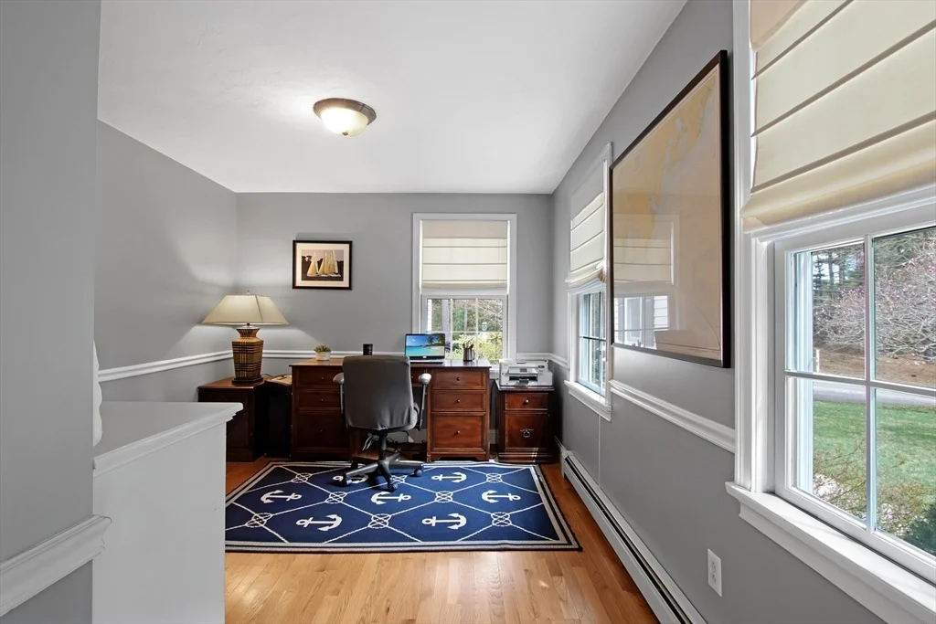 Photo of 842 Main St