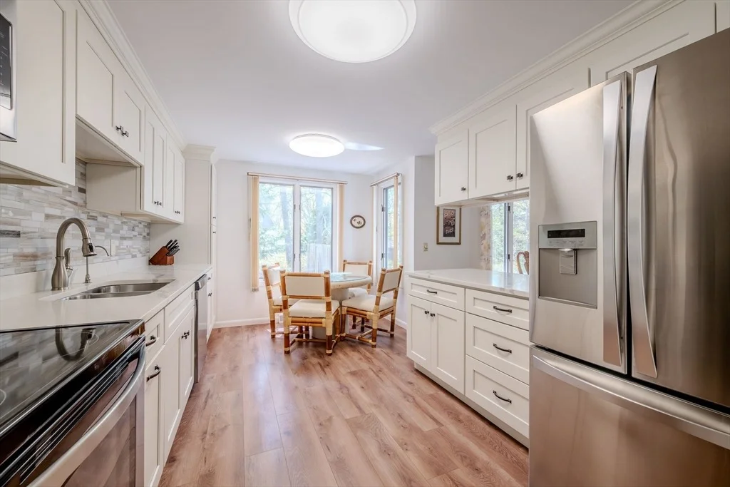 Photo of 41 Greensward Cir
