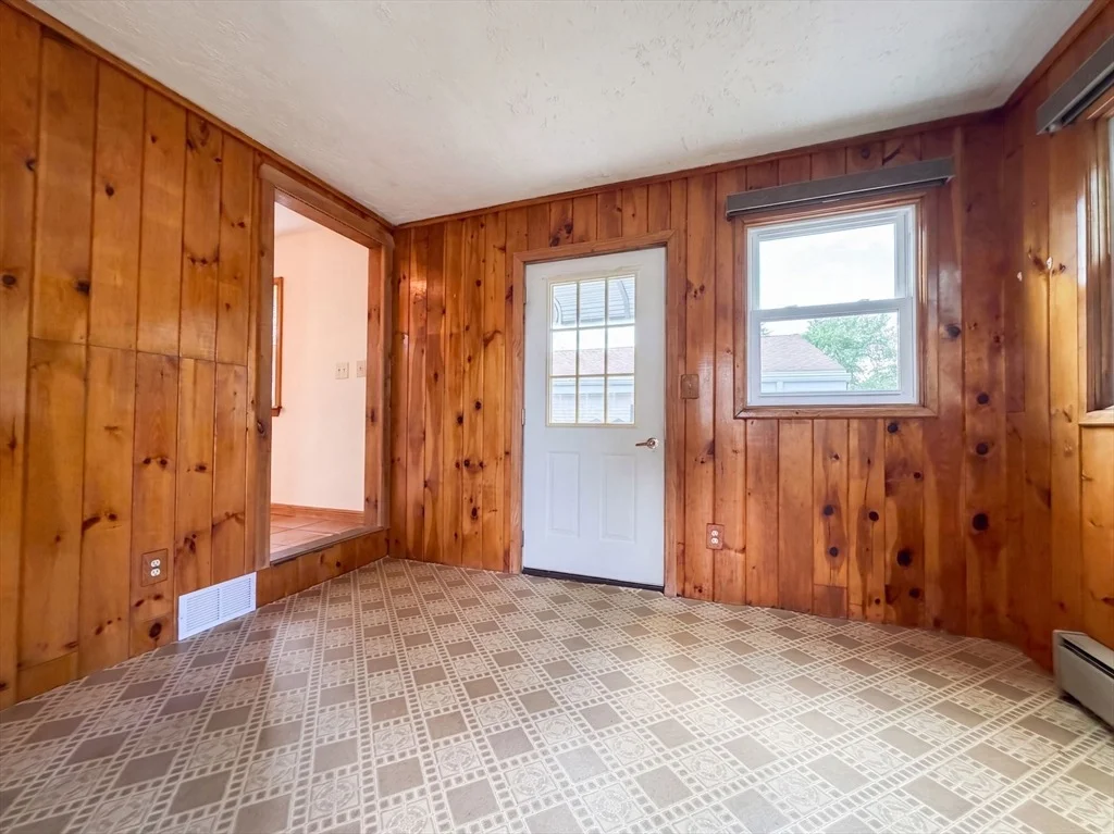 Photo of 17 Monarch St
