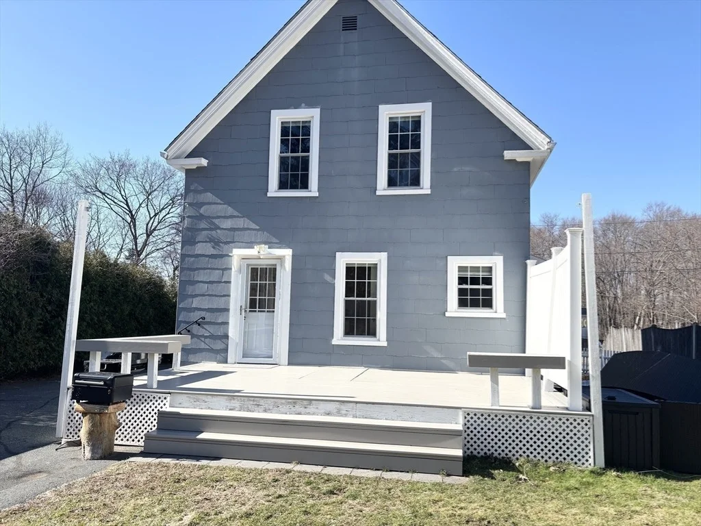 Photo of 9 Ray Ave
