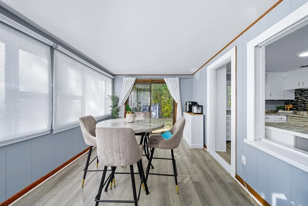 Photo of 20 Oakhill Dr