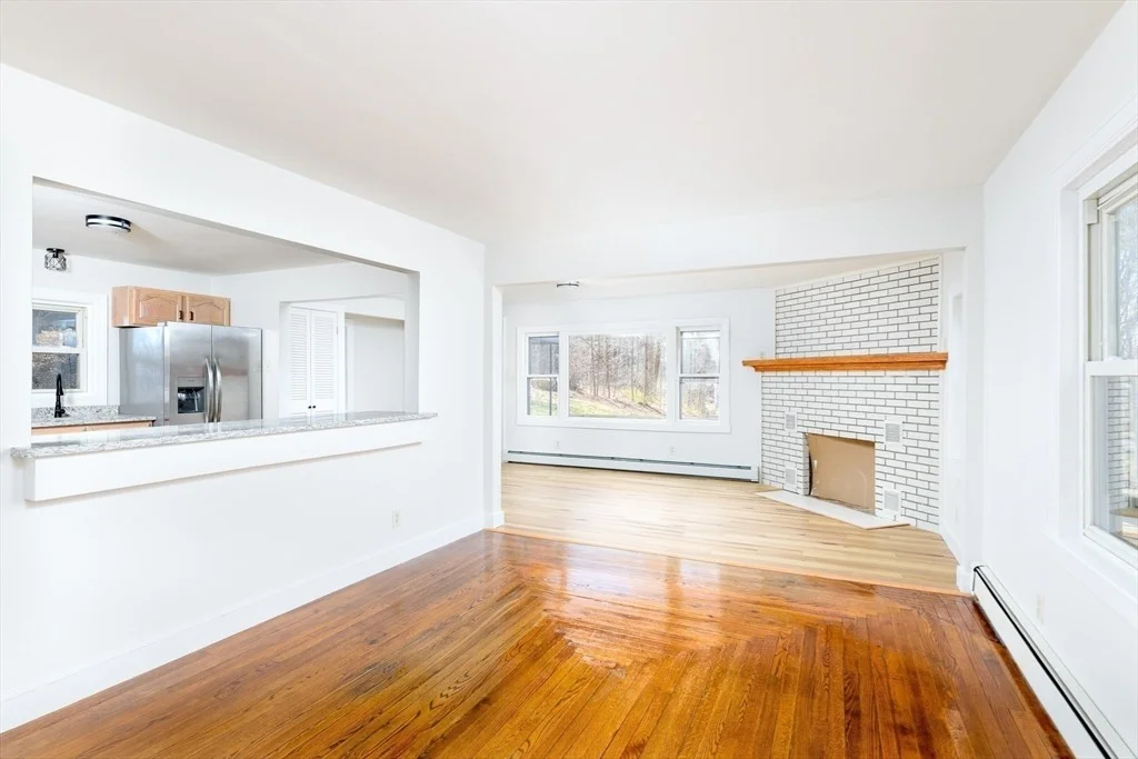 Photo of 40 Warren Rd