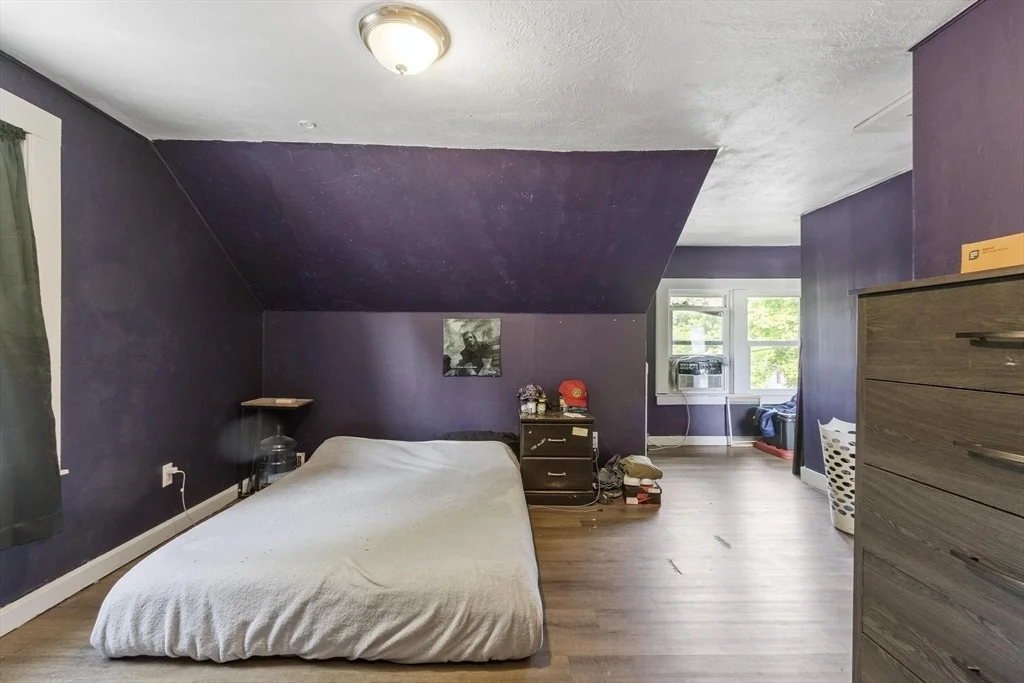 Photo of 284 Drury Ave.