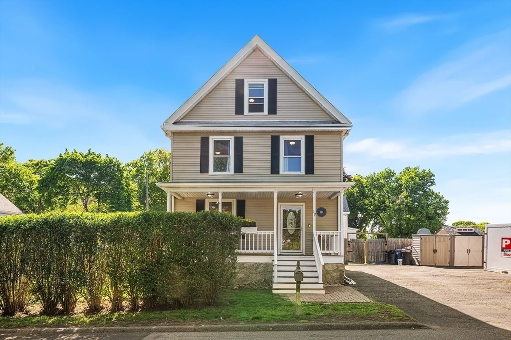 Photo of 19 Laconia Ave