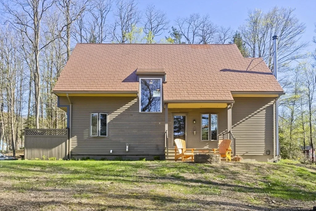 Photo of 80 Amherst Rd