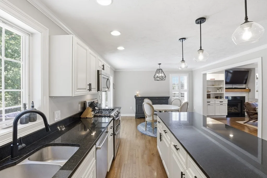 Photo of 37 Hemlock Dr