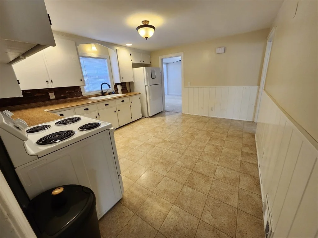 Photo of 16 Hough Rd