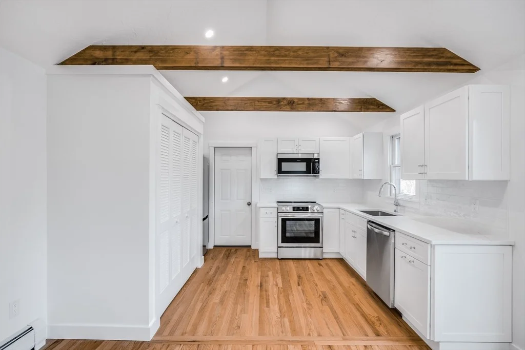 Photo of 310 White Oak Trail
