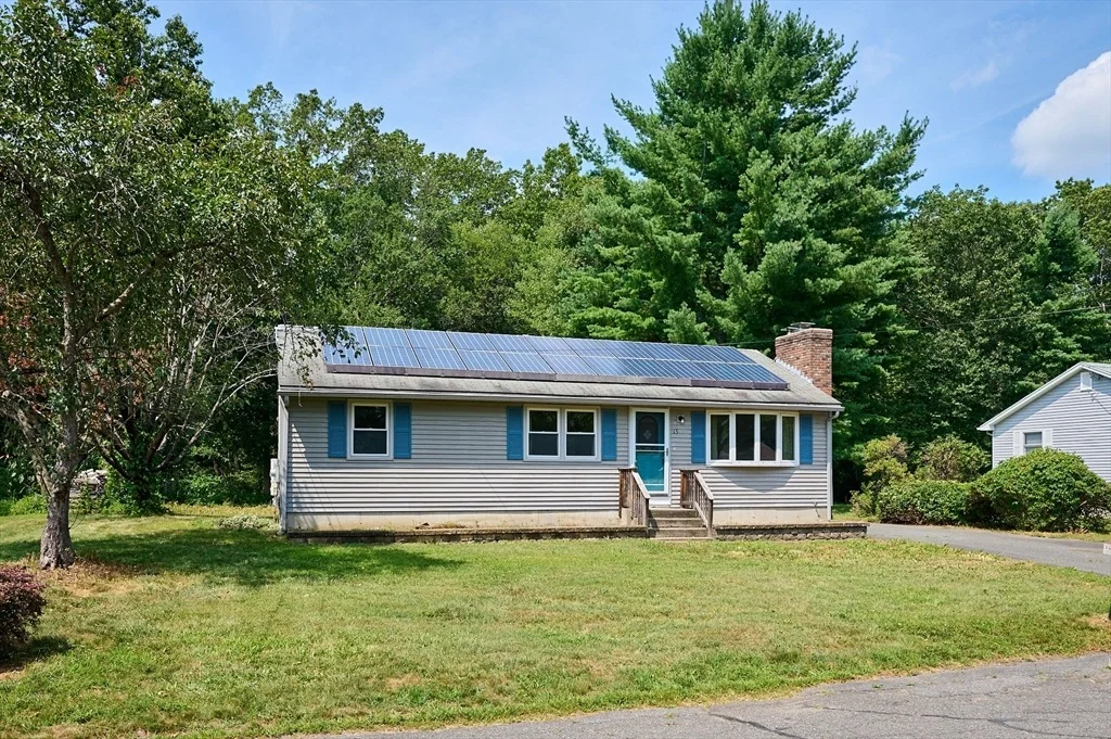 Photo of 15 Evans Ave