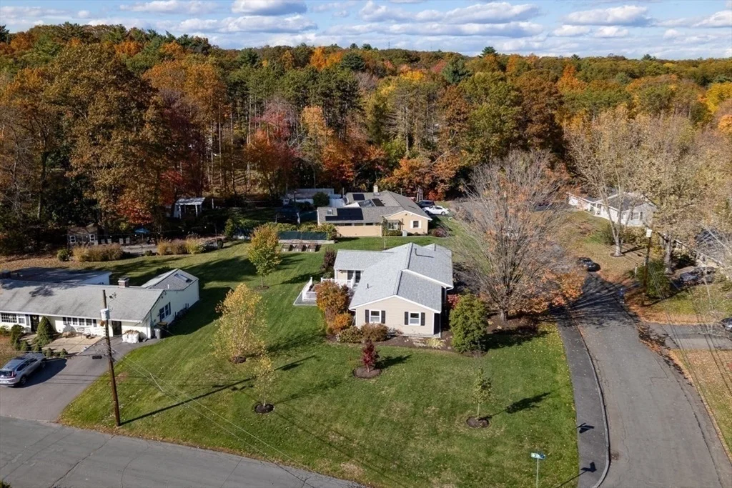 Photo of 36 Ruthellen Rd