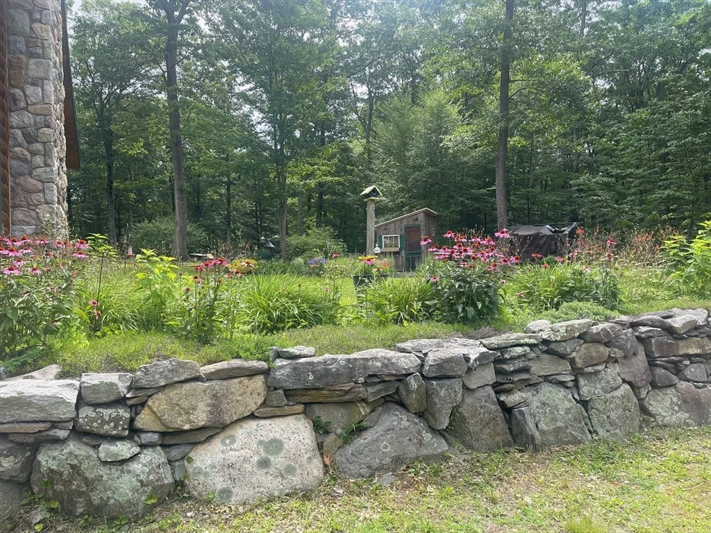 Photo of 149 Nichewaug Rd