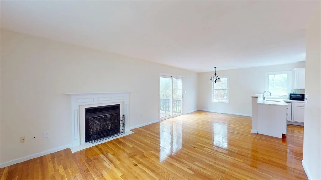 Photo of 8 Westside Dr