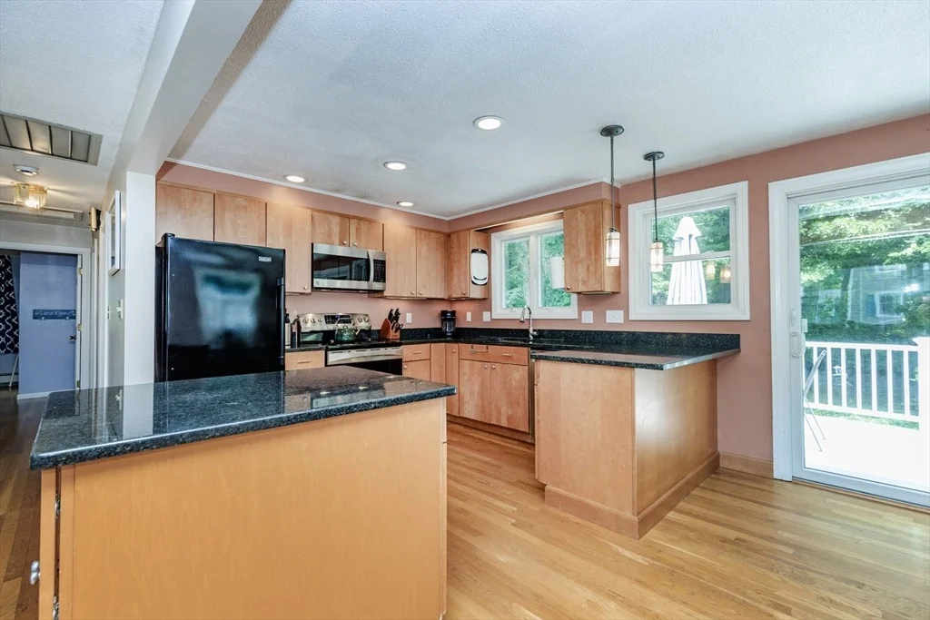 Photo of 27 Hayes Ave