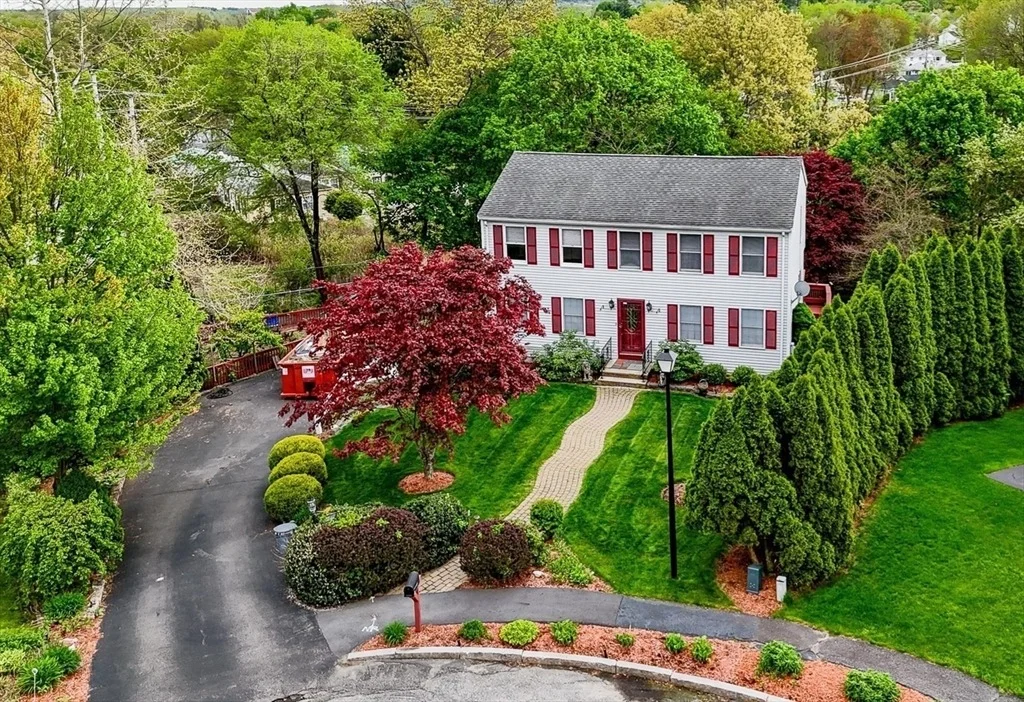 Photo of 91 Leonard Circle