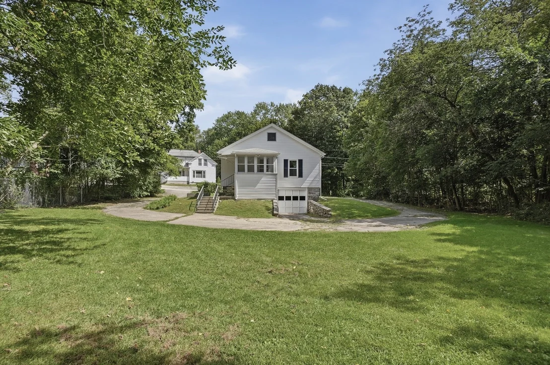 Photo of 28 Eastern Avenue