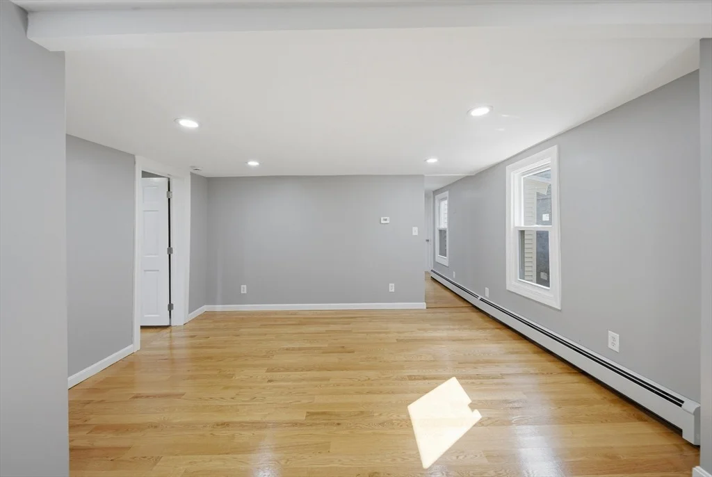 Photo of 8 Hawkins St