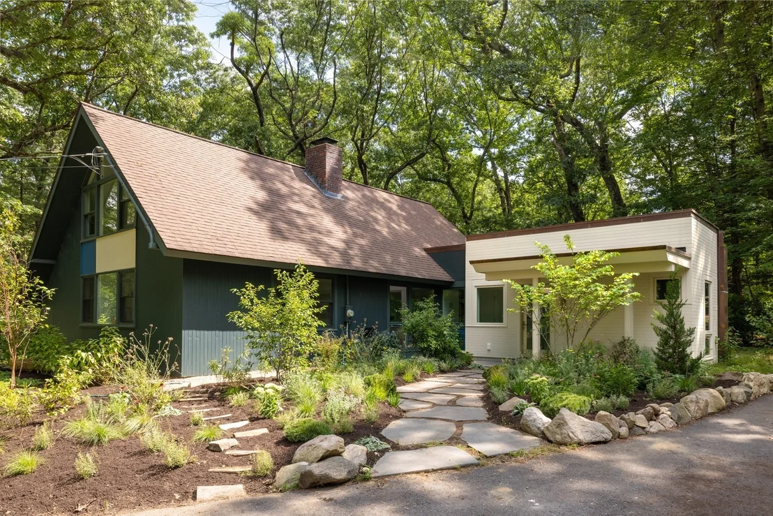 Photo of 102 The Valley Rd