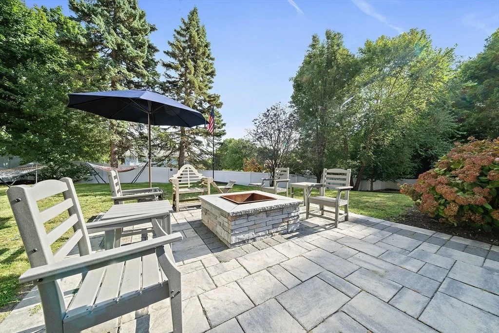Photo of 146 Eleanor Dr