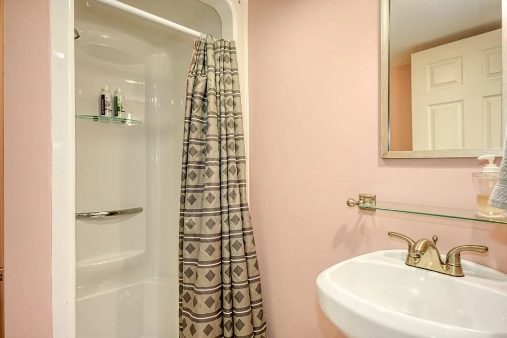 Photo of 166 Willowgate Rise
