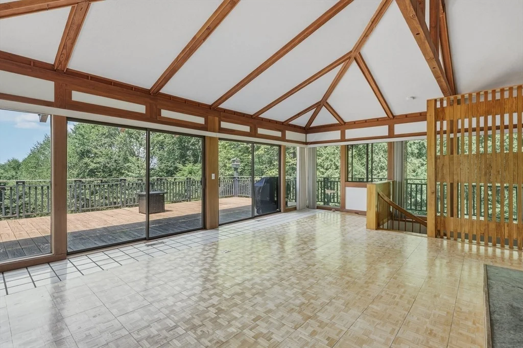 Photo of 5 Laurel Ridge Dr