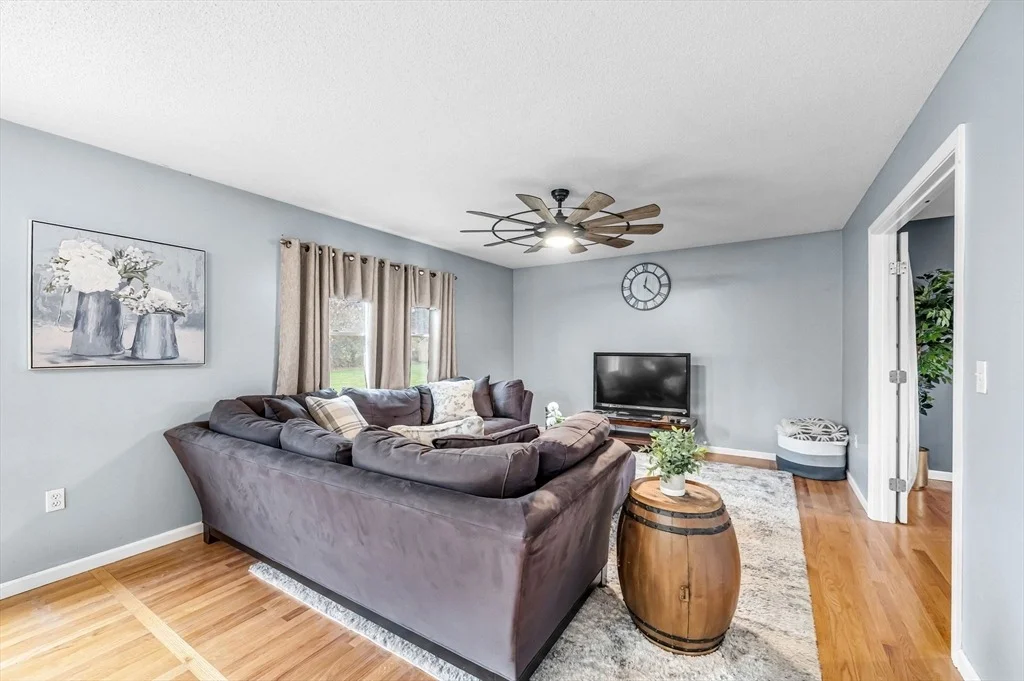 Photo of 12 Salerno Dr