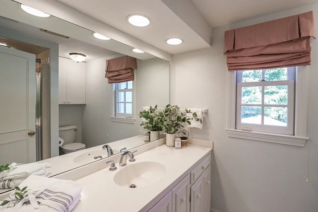 Photo of 595 Laurel Street