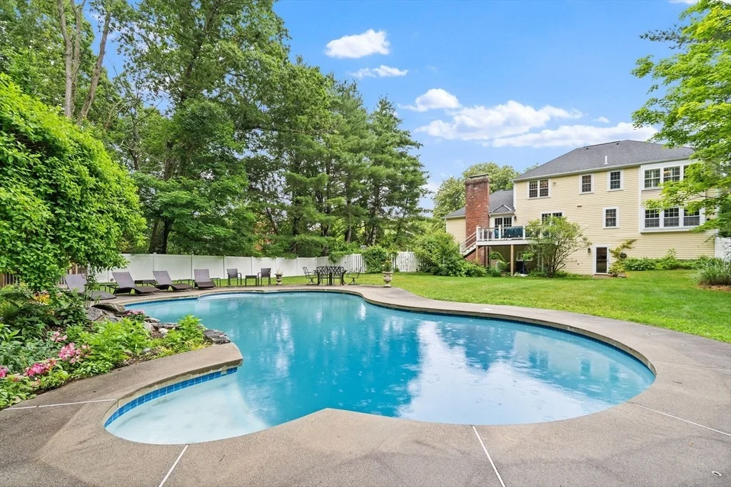 Photo of 821 Concord Road