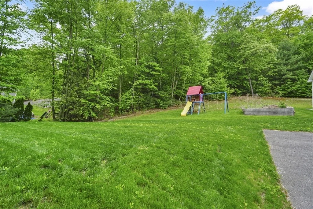 Photo of 32 Bissonnette Cir