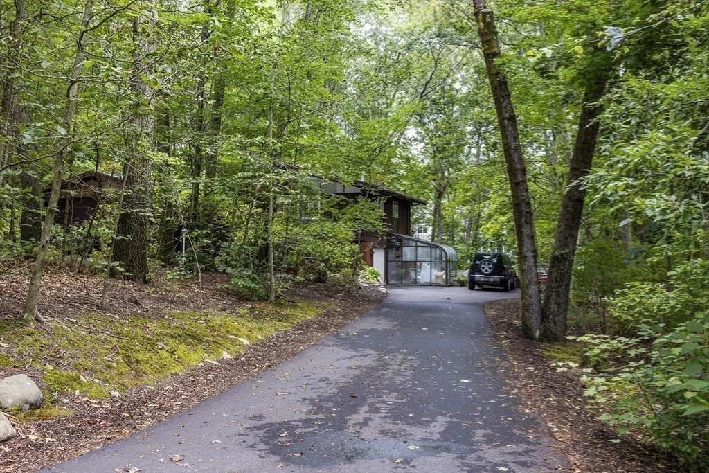 Photo of 39 Indian Ridge Road