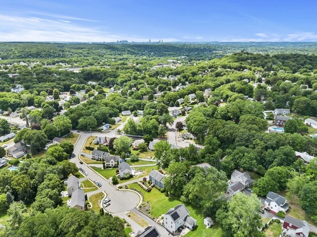 Photo of 8 Woods Hill Cir