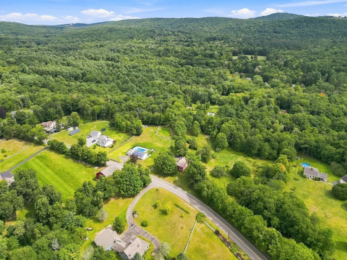 Photo of 180 Glendale Rd