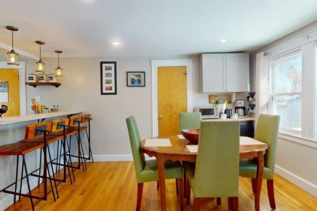 Photo of 1393 Trapelo Road