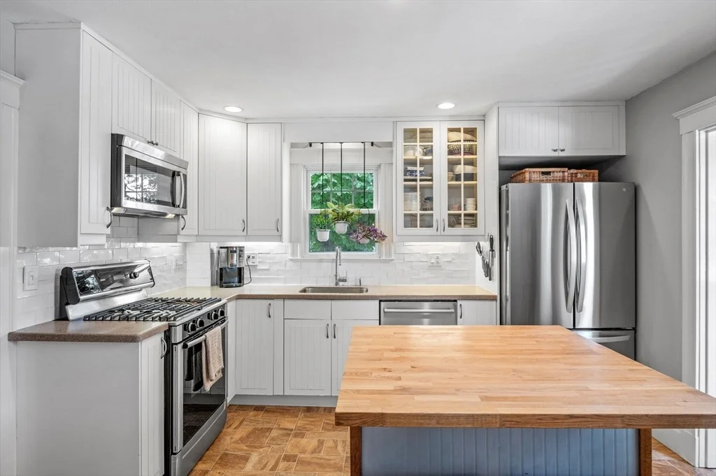 Photo of 39 Buttonwood Lane